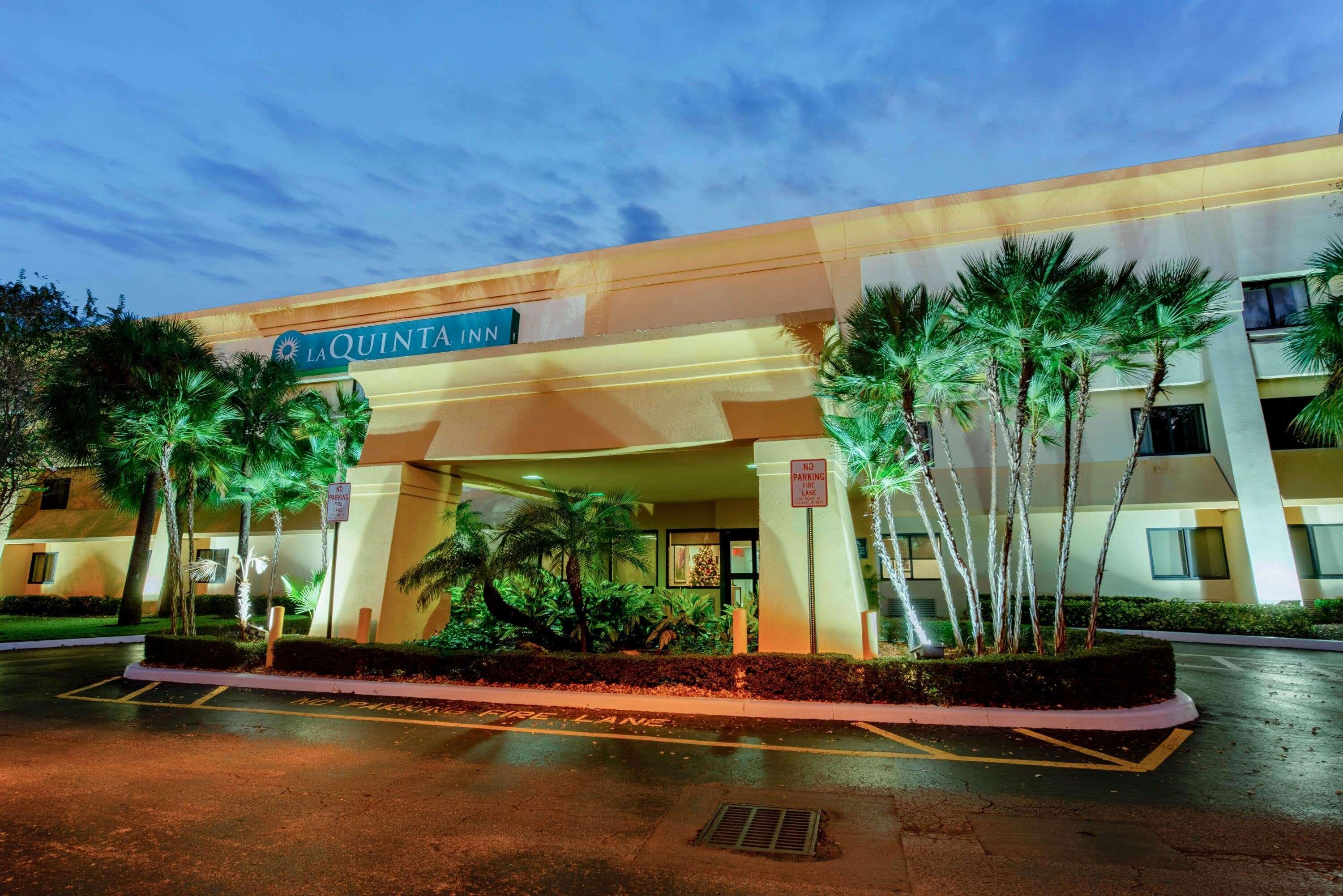 劳德代尔堡塔马瑞克东拉昆塔酒店 Lauderdale Lakes 外观 照片