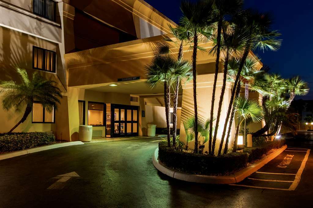劳德代尔堡塔马瑞克东拉昆塔酒店 Lauderdale Lakes 外观 照片
