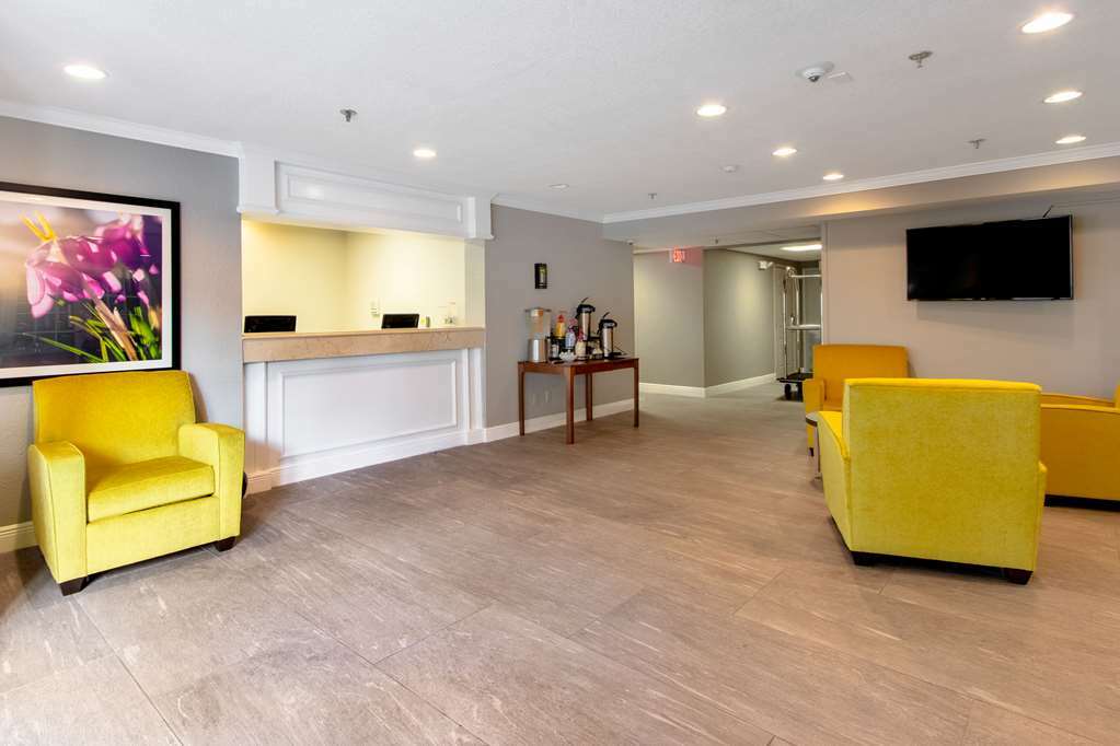 劳德代尔堡塔马瑞克东拉昆塔酒店 Lauderdale Lakes 内观 照片