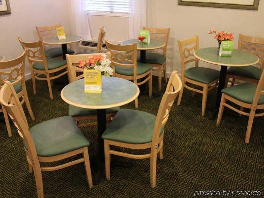 劳德代尔堡塔马瑞克东拉昆塔酒店 Lauderdale Lakes 外观 照片